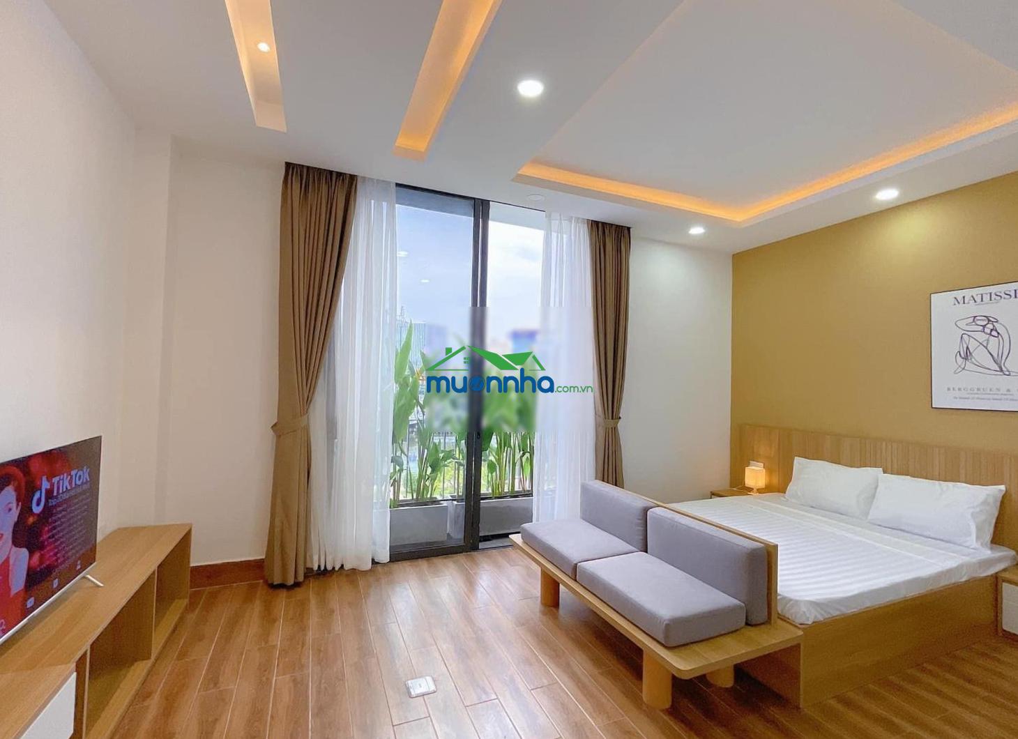 Căn hộ ban công lớn full nội thất máy giặt riêng ngay chợ bến thành đối diện công viên 23/9 quận 1