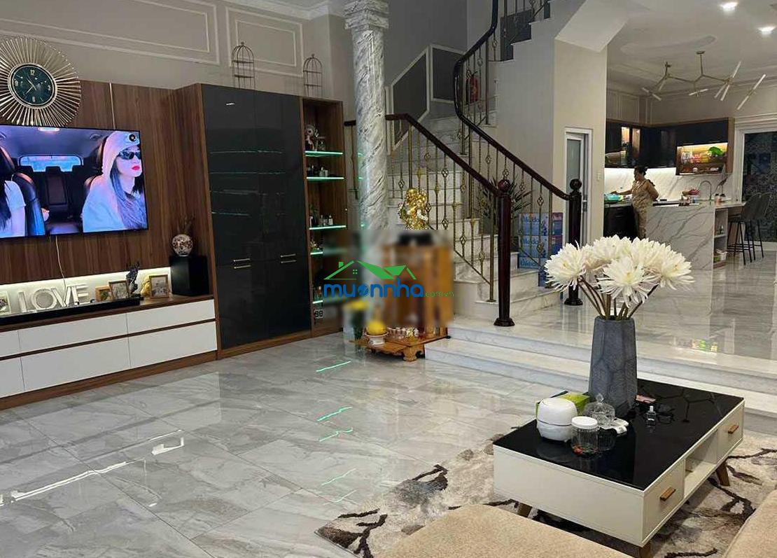 Biệt thự 3 lầu (6,4x18m - nở hậu) 5 phòng master nt cao cấp hẻm xe hơi khu cao cấp võ thị sáu, q.1