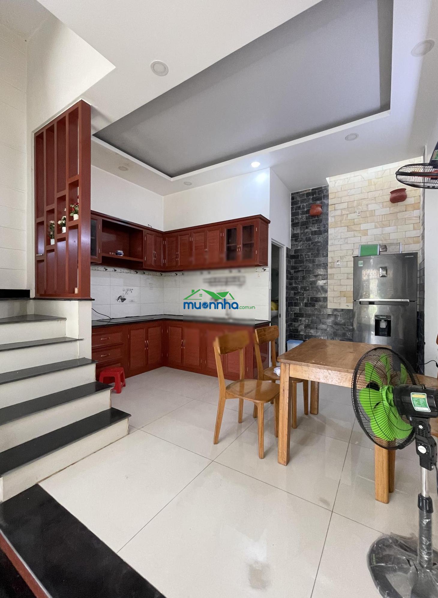 Nhà 4 tầng đường 8m ngay cổng đinh thị thi, vạn phúc city, cách mấy bước chân - 4