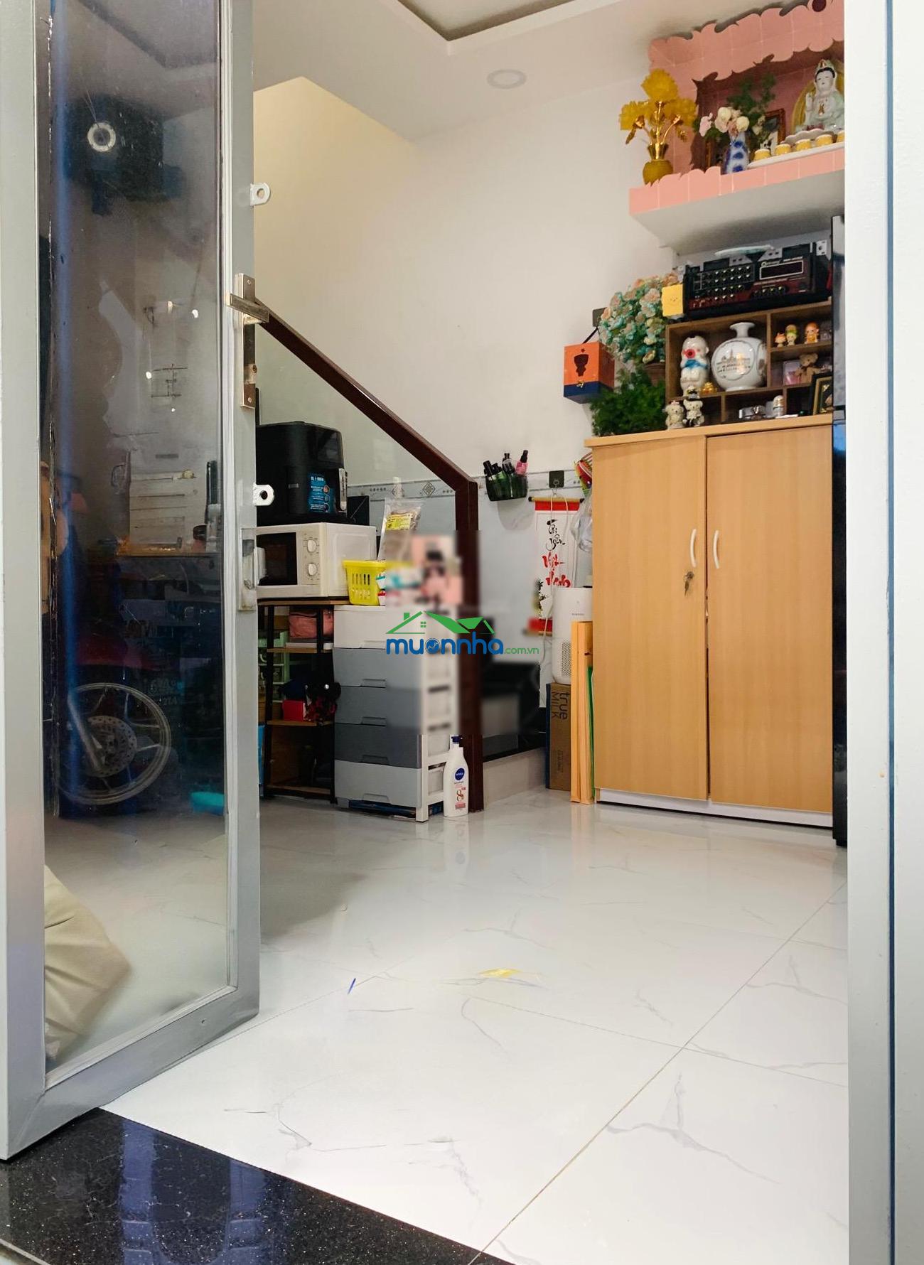 Tôi bán nhà 34 m2 sd, 1 trệt 1 lầu, cách hxh 10 m, tuyệt đẹp quận 7, giá: 1,2 tỷ - 4
