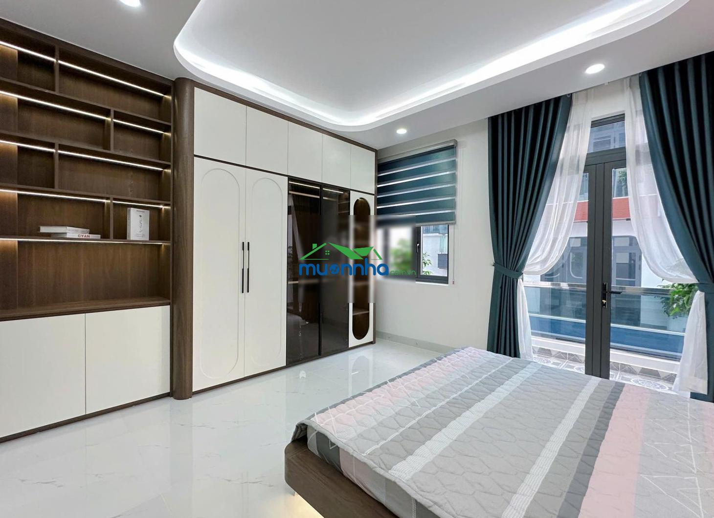Góc hai mặt tiền ngay chợ (4,5m x 15m) - 5pn + 6nvs - đường thông 7m - ngay công viên hồ trái tim - 2