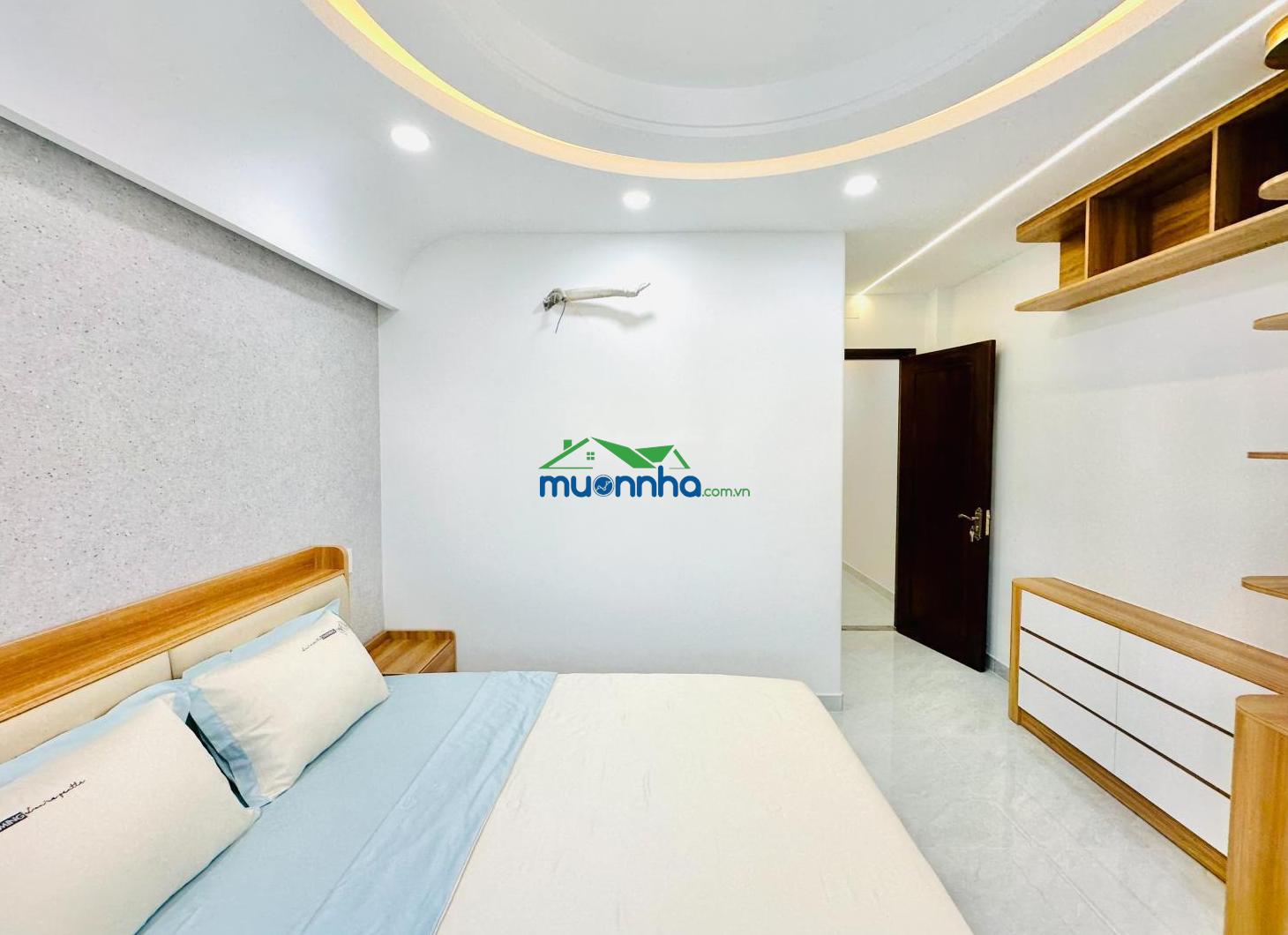 Nhà phố 4m x 20m 1 lửng 4 lầu có thang máy 650kg, hẻm nhựa 10m, gần đường tân chánh hiệp 18