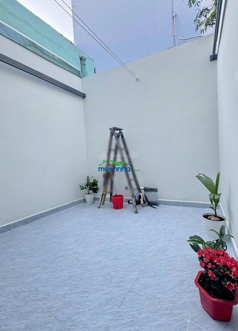 Nhà đẹp 2 tầng 119,2m2 diện tích sử dụng, có sân vườn sau nhà đường huỳnh tấn phát - quận 7 - 2