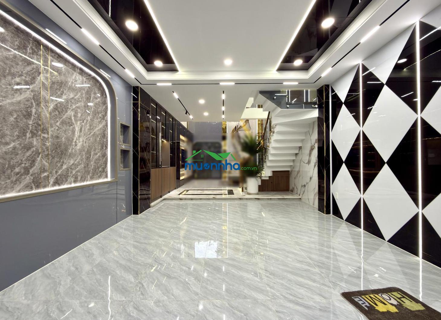 Nhà ngay ngã tư ga và chợ cầu đồng, dt: 4.64x13m, lửng, 3 lầu, 4pn, gara ô tô, p. thờ, 7.6 tỷ - 2