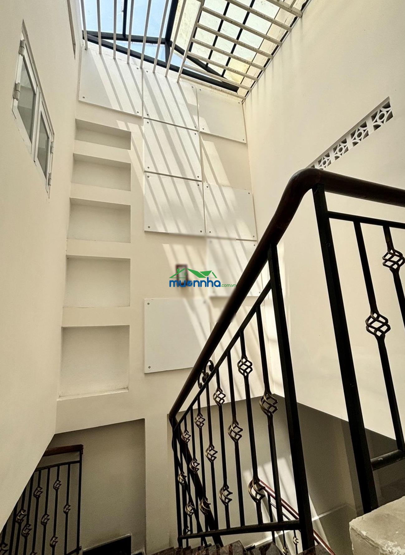 Nhà đẹp 2 tầng - đường số lâm văn bền q7 - ô tô quay đầu - chỉ 6.x tỷ - 3