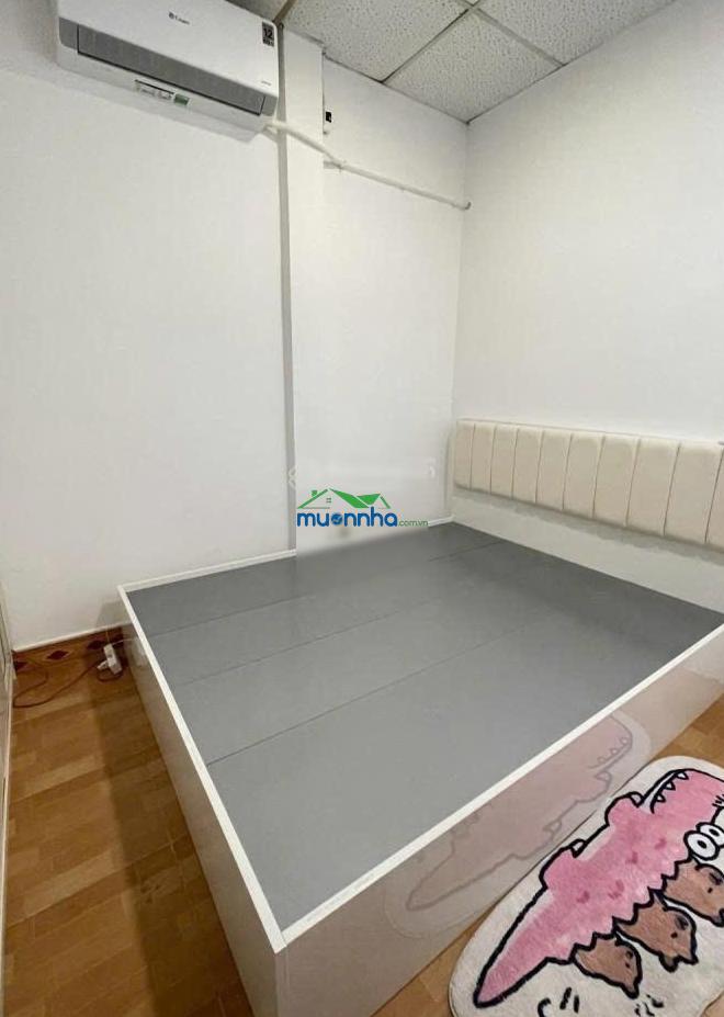 Bán hiện trạng nhà 2 tầng - gần như đầy đủ nội thất - hẻm xe hơi - giá 3.4t thương lượng