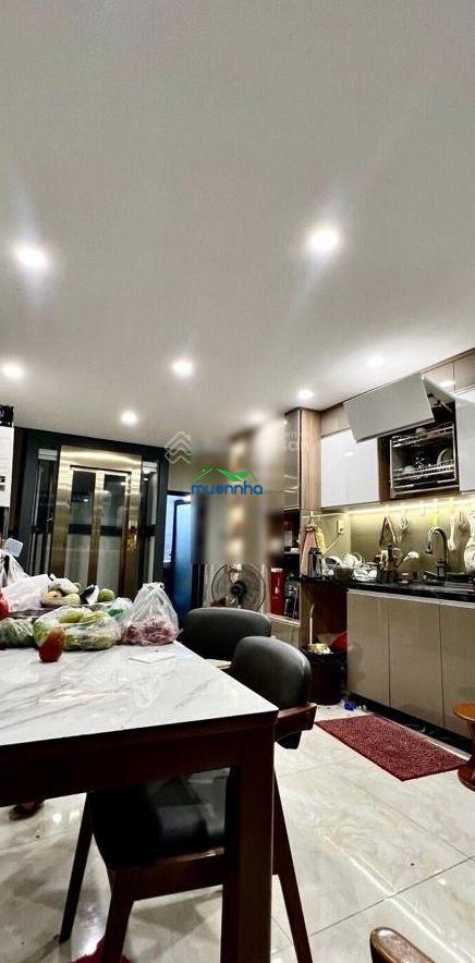 Gấp bán giảm 1,5 tỷ hxh 5 tầng 60m², thang máy, tặng nội thất, tân sơn nhì, tân phú. chỉ 7 tỷ - 4