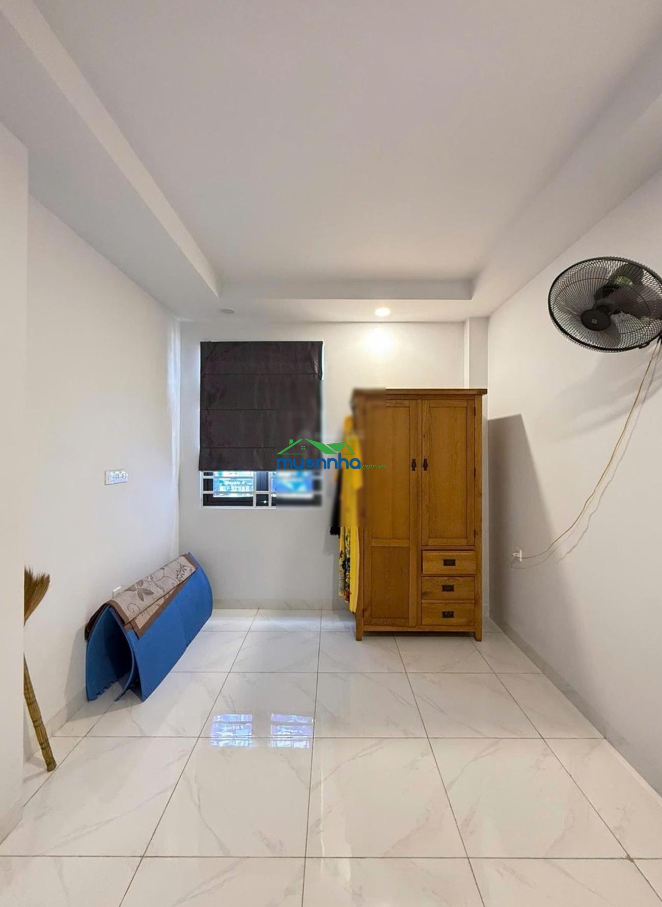 Gấp bán nhà đẹp tại lý thường kiệt, 8 tỷ, dts 103m2, 5 tầng, 3pn, 5wc, mtkd 8m xe tải tránh