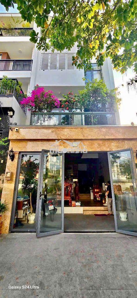 Cho thuê nhà mới tinh ngay siêu thị aeonmall dt 5*20m