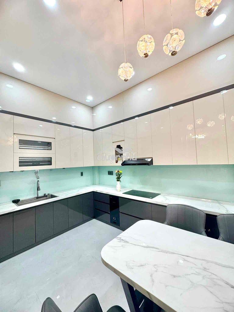 Cho thuê nhà đẹp full nội thất hẻm lê văn quới