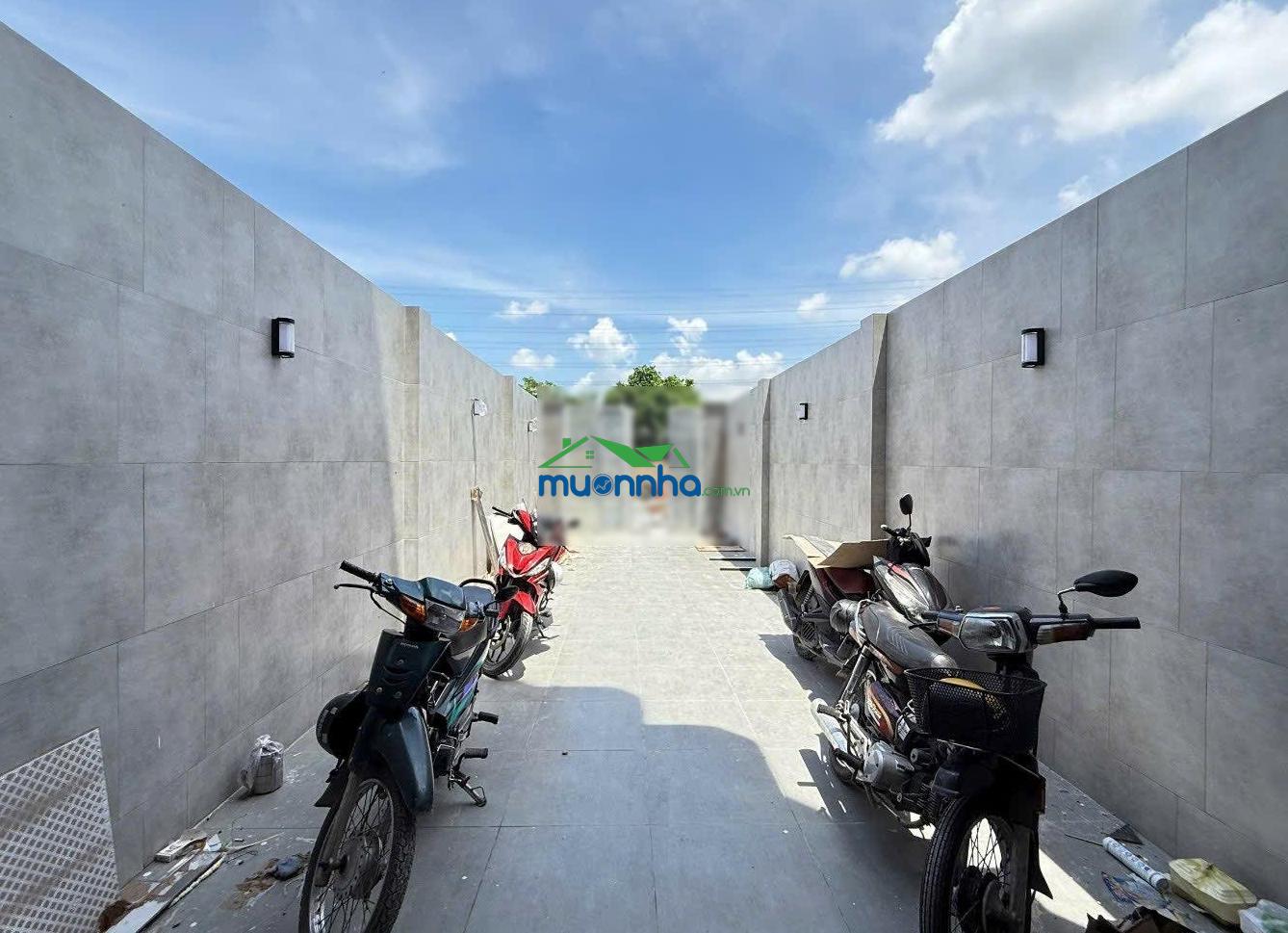 Bán nhà phố dt đẹp 4m x 30m xây mới 4.5 tầng có thang máy, hẻm 14m có vỉa hè cây xanh - 2