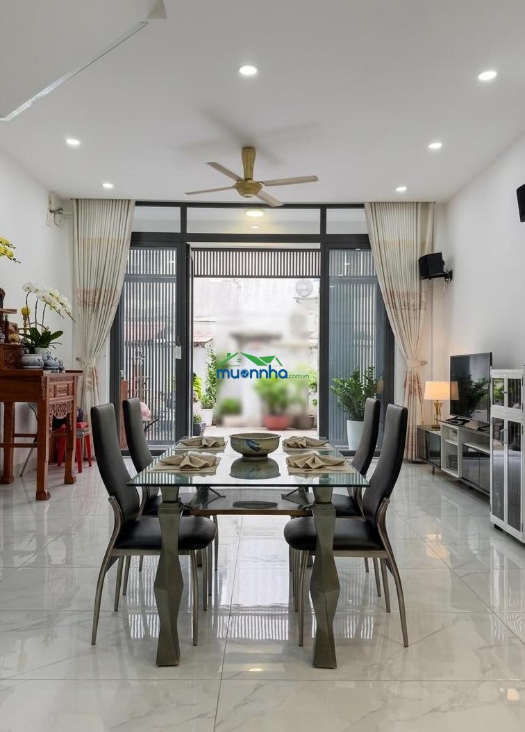 Bán nhà 1 trệt 1 lầu mái đúc btct, dt 5m x 12m. hxh nhỉnh 4 tỷ - 4