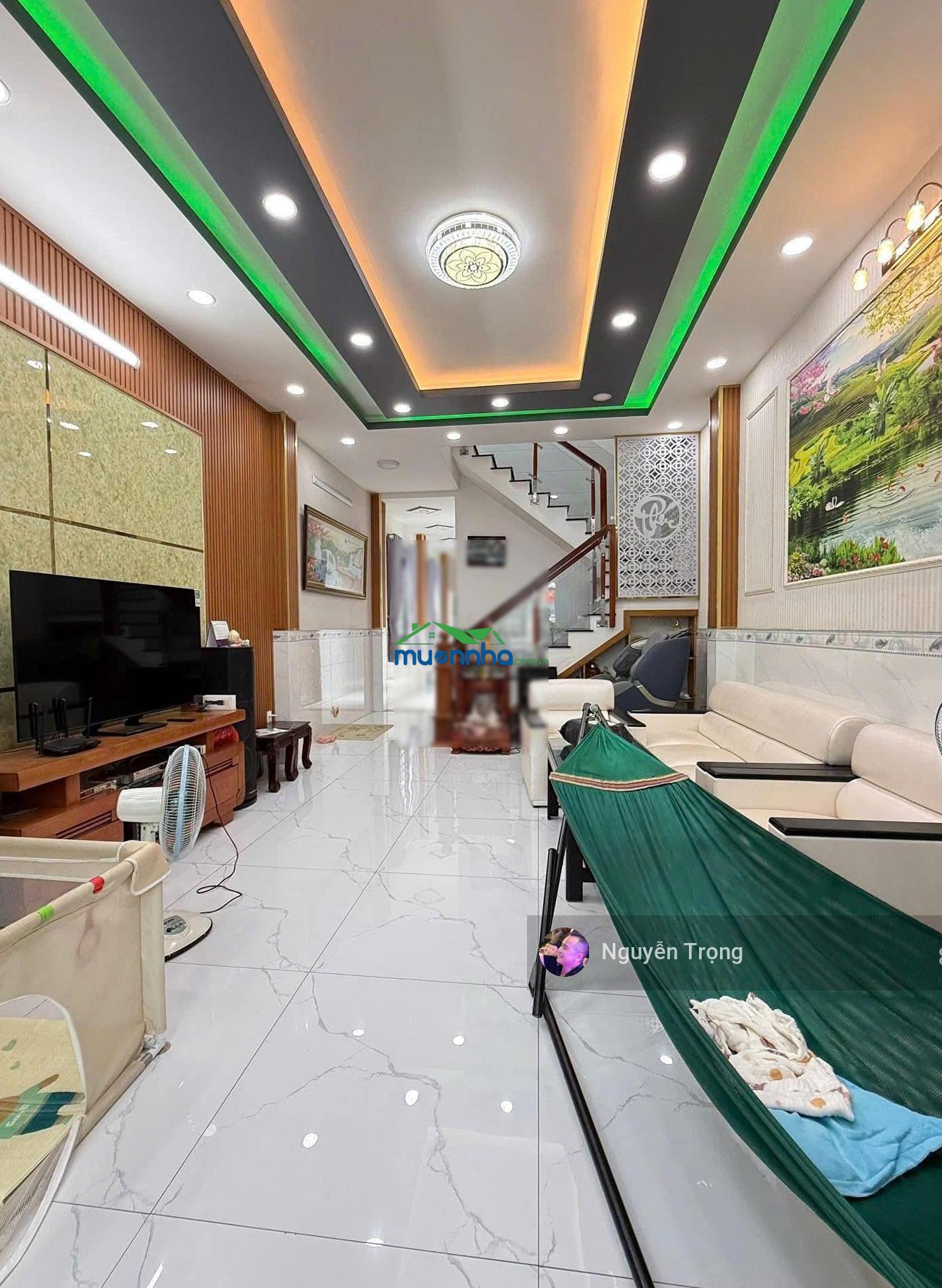 Bán gấp - nhà 2 tầng btct - mt hẻm thông - kế bên phú mỹ hưng q7 - chỉ 5,5 tỷ còn tl - 3