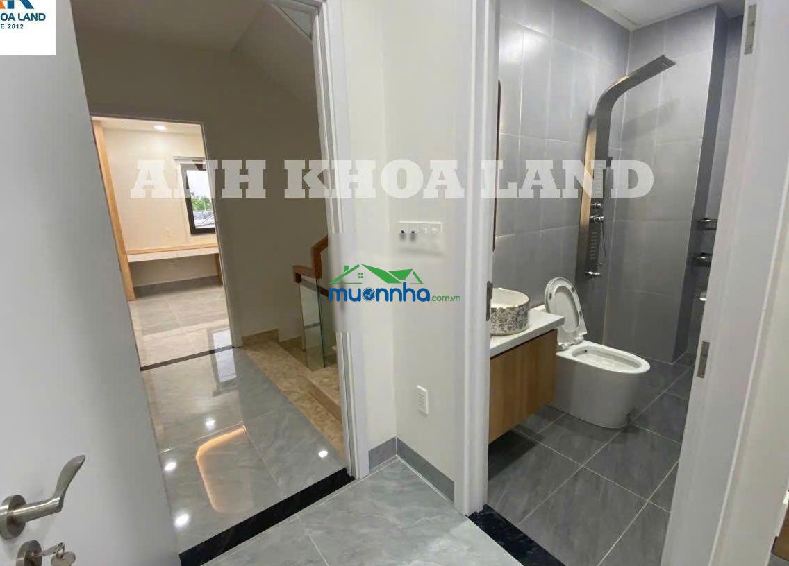 Ngộp bank 4.2 tỷ bán gấp nhà 3 tầng ~79m2 (4.5x18) hxh đs 2 trường thọ khu dân trí gần metro