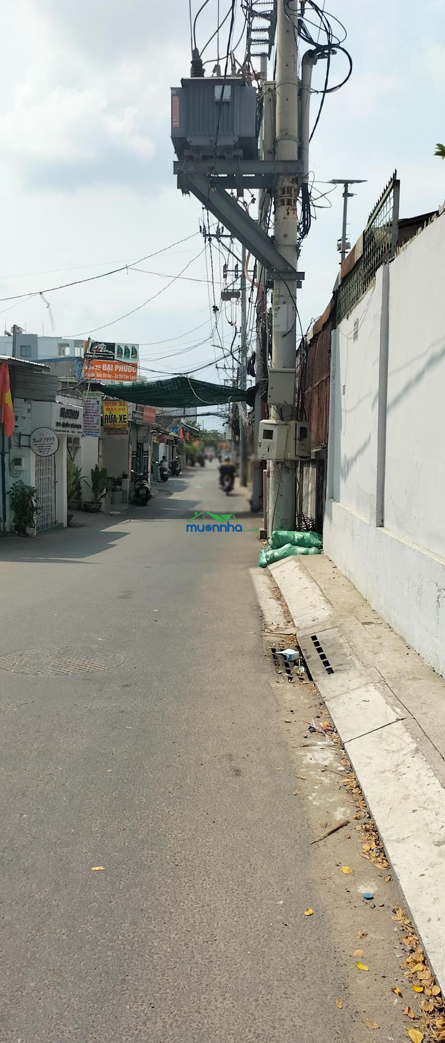 Bán nhà đối diện đinh thị thi, kđt vạn phúc, quốc lộ 13, 70m², hxh, giá 5 tỷ 6 - 3