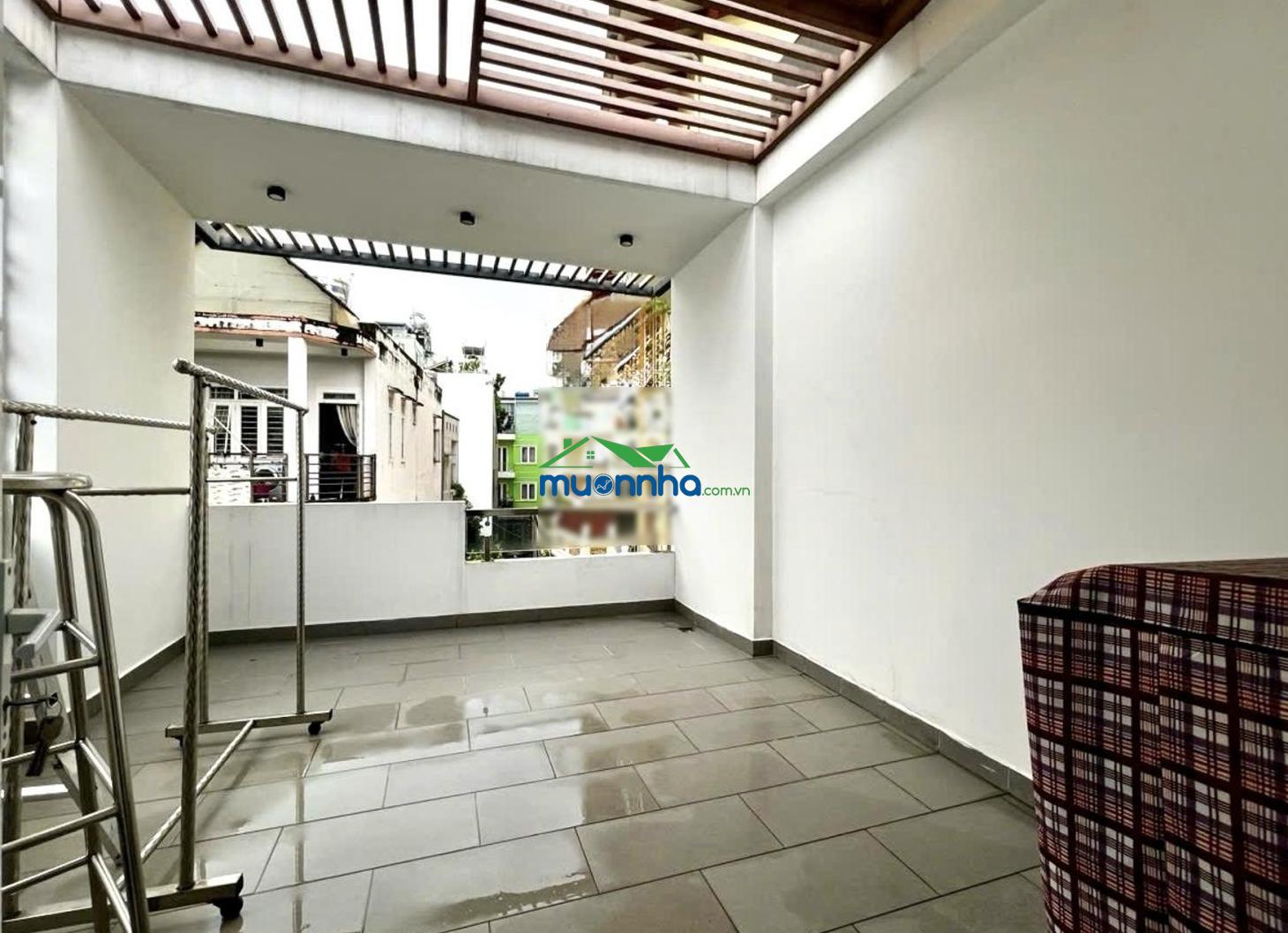 Chủ gấp bán - hàng hiếm, oto vào nhà, 3 tầng (4 x 12) nhà đẹp ở ngay gần rạch xuyên tâm - 4