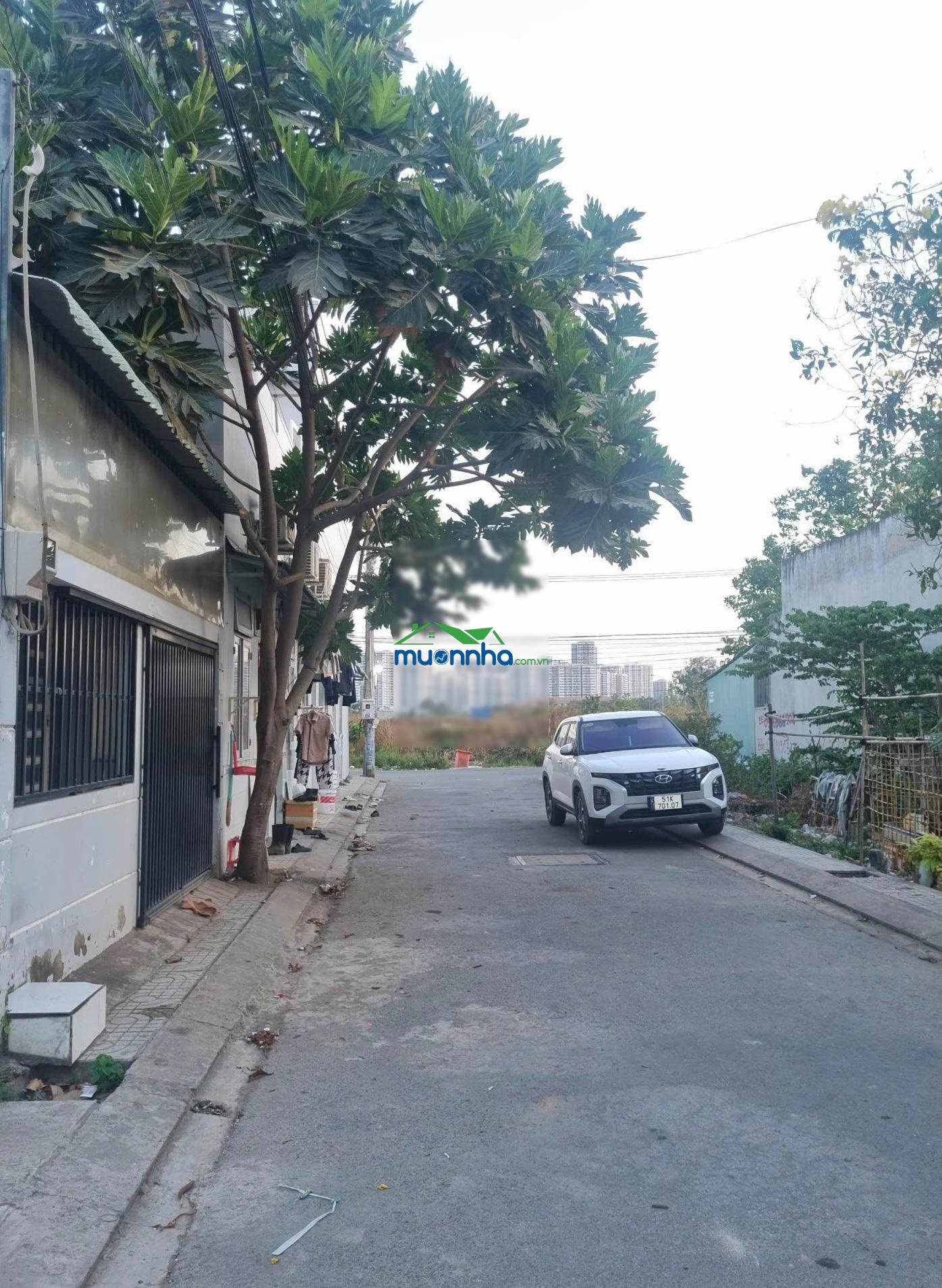 Bán nhà cạnh vinhomes grand park! 100m2 sàn chỉ 4.4 tỷ