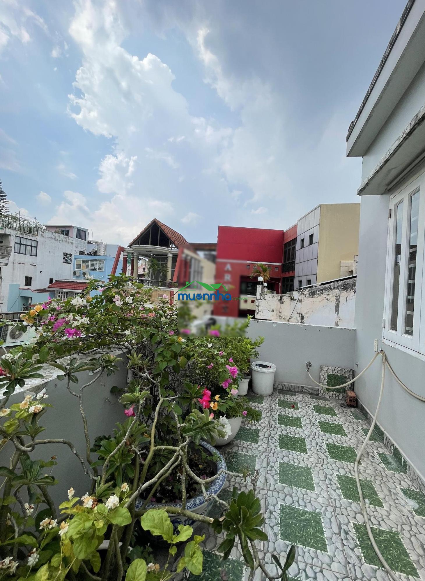 Hiếm hxh gần ngã tư phú nhuận - đoạn đẹp sát mt, ô tô vào nhà - 4 tầng - 41.8m² (4.5x9.3) - 9.5 tỷ - 3