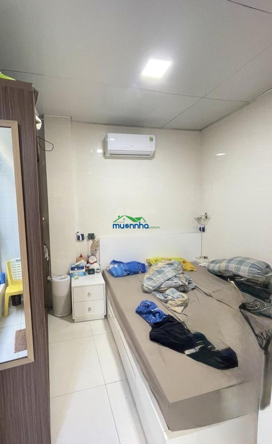 Trung tâm quận 5 ngay trần bình trọng nhà 3 tầng btct - 2pn - 3 wc ngang hơn 4m chỉ 3.2 - 2