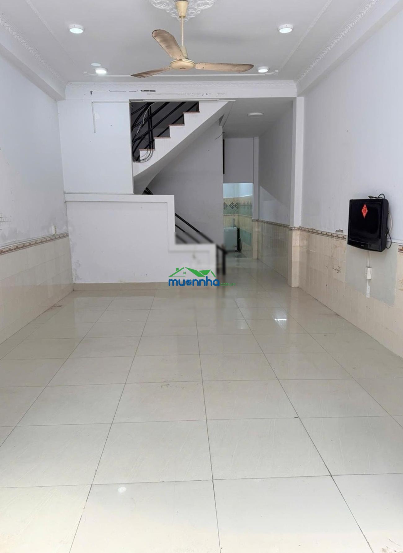 Nhà mt đường nhựa 6m lý p.man - xe hơi ngủ trong nhà - thông số đẹp vuông vức - giá 100 triệu/ m2 - 4