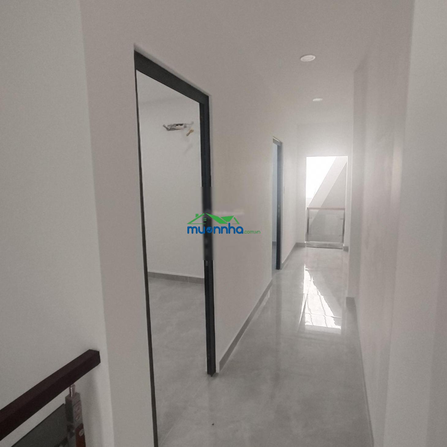 Nhà 2 tầng 4pn hẻm xe hơi thông sát mặt tiền - 3