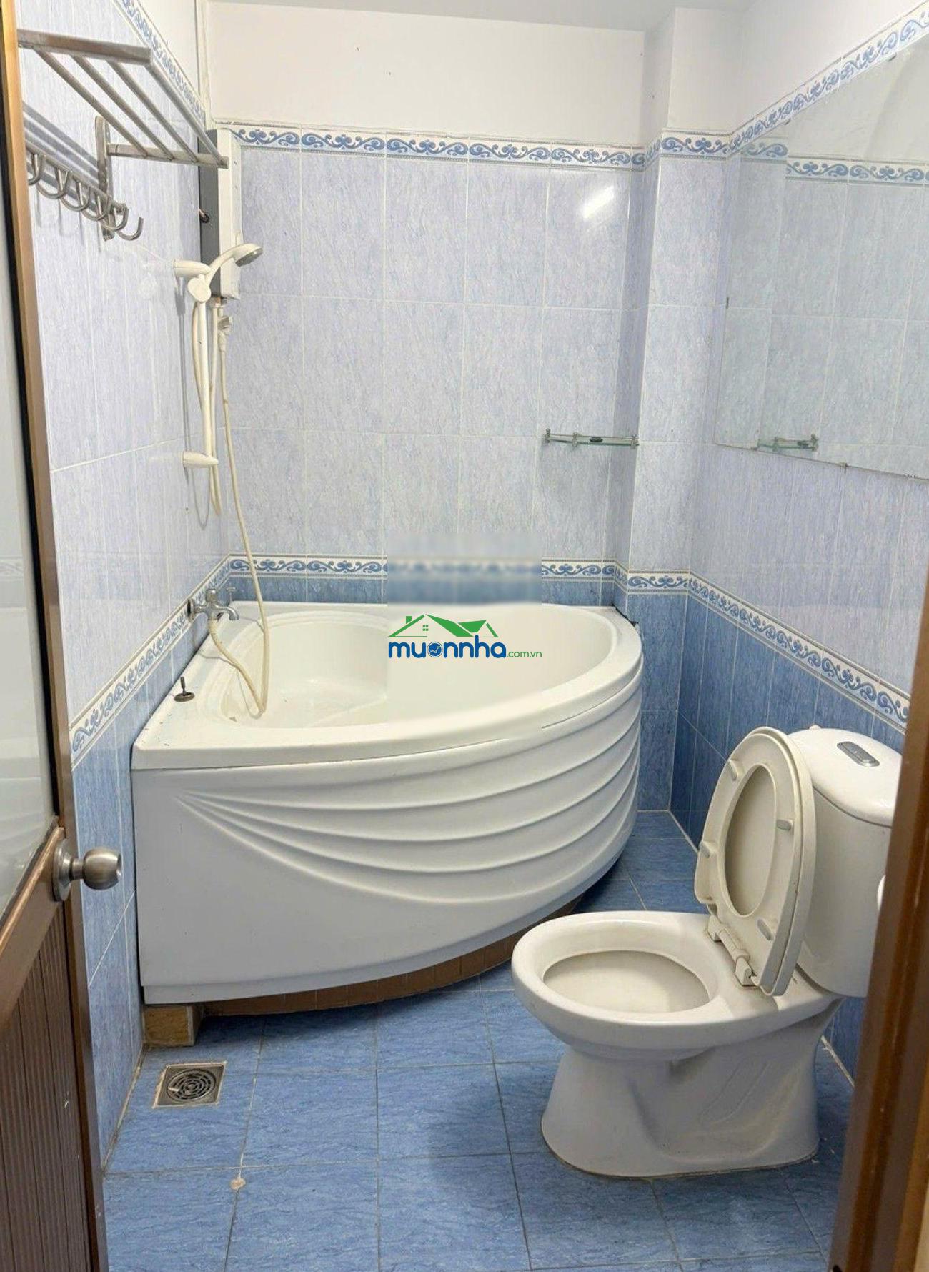 Đường số q7 - 7t9 - xe hơi đậu cửa - 4*18 - phù hợp ở kd - 3