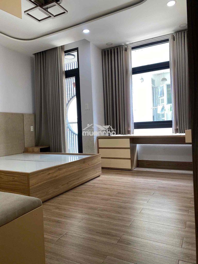 Cho thuê nhà hxh đường lý thường kiệt 4,5x13 3 lầu sân thượng 5pn 4wc