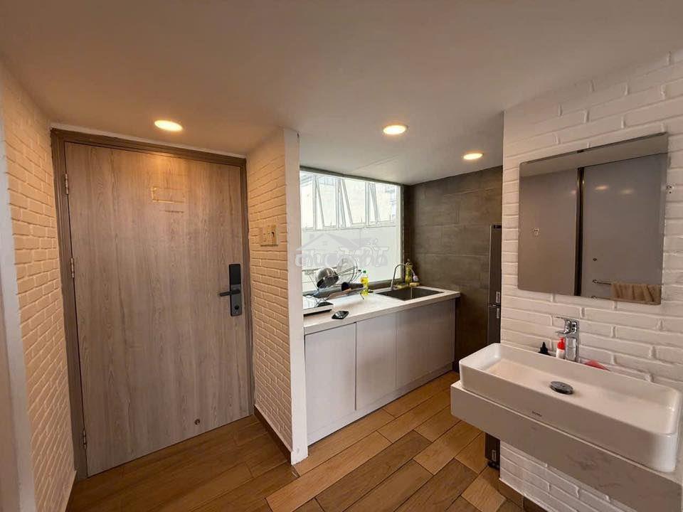 Phòng có gác rộng tách bếp, giá tốt dành cho người đi làm trung tâm q3 - 3
