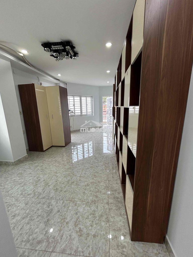 Cho thuê phòng trọ quận 5 nguyên tầng 3 ( đi bộ ra đhyd 5p)