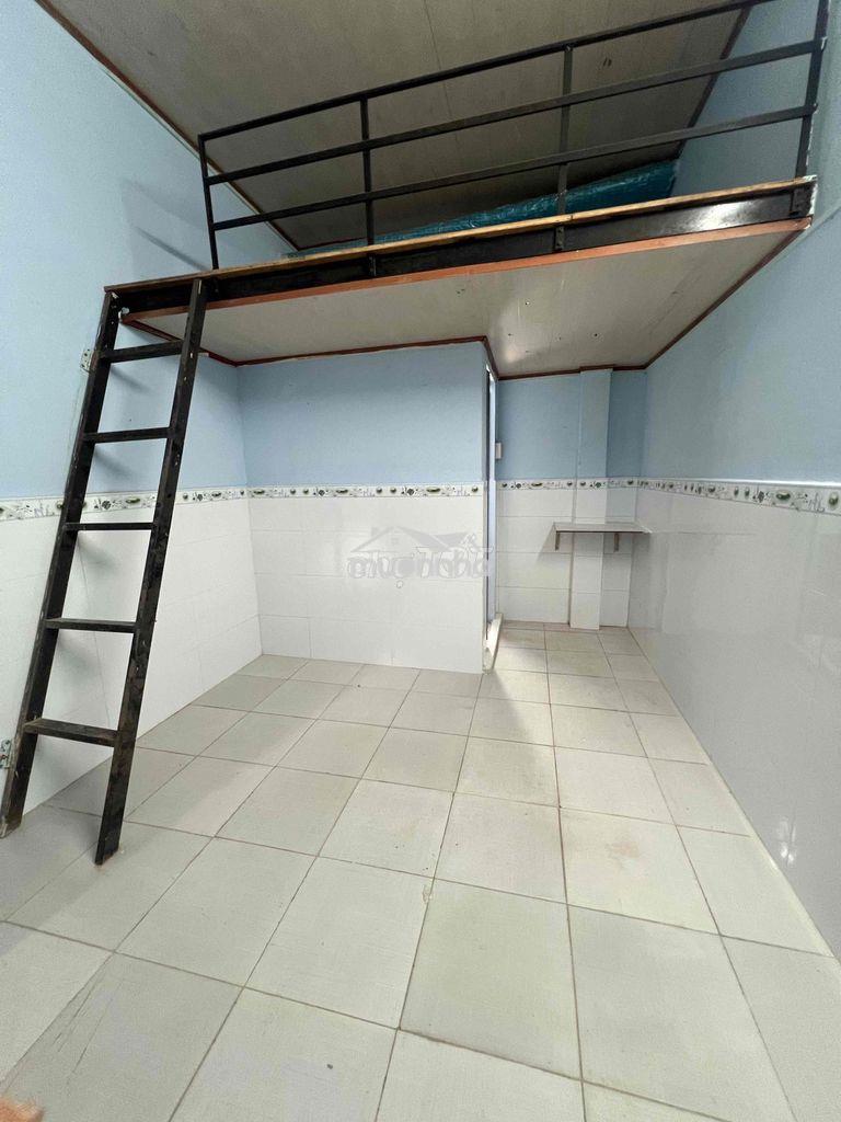 Phòng 2tr500 âu cơ 18m2