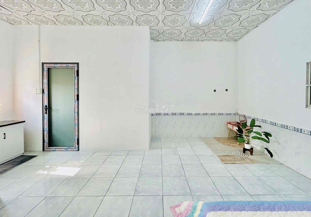 Căn hộ dịch vụ gần ngã 4 tô ký đi đại học lao động - 3