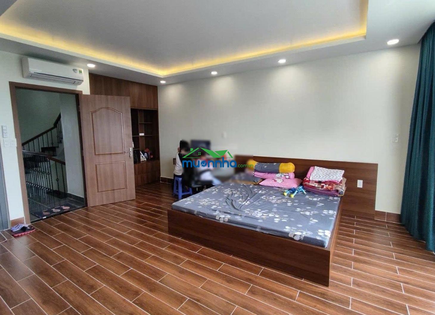 Mặt tiền kdc bình chánh giáp quận 8_ 5 tầng +xe hơi ngủ trong nhà _ 5x20m chỉ 10tỷ