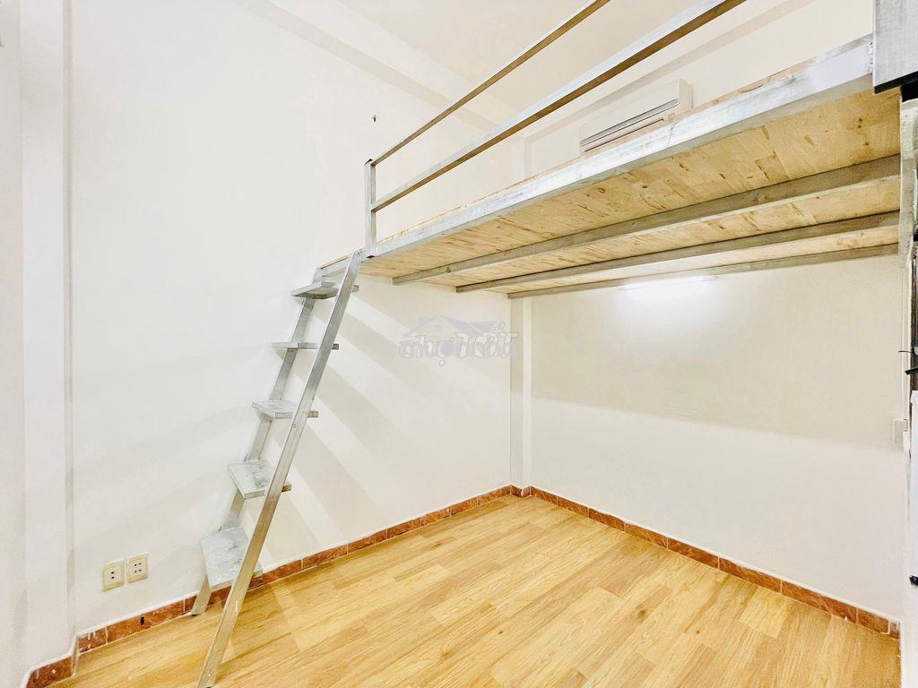 Phòng gác lửng máy lạnh, tách bếp.  gần ngã tư bảy hiển giá chỉ 3.5tr - 2