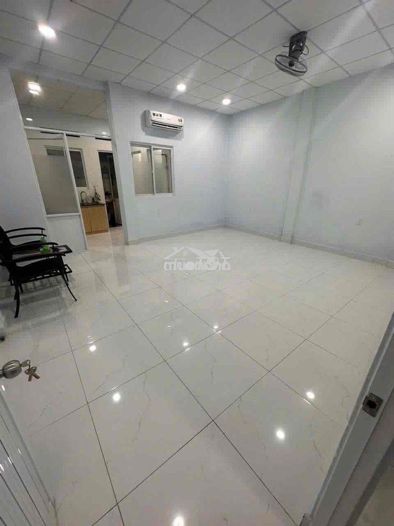 Chính chủ cho thuê nhà hxh ngã 4 hàng xanh 6x20 4pn 3wc nt giá 17tr ạ - 3