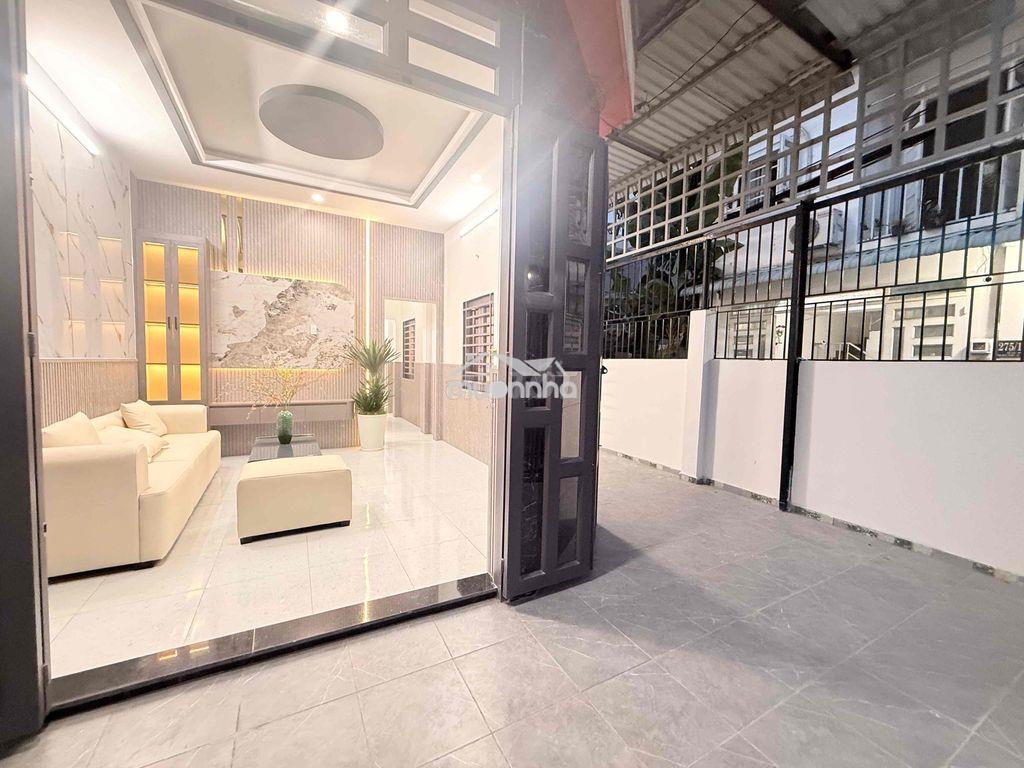 Nhà q12- góc 2 mặt tiền- 5.7x14- hẻm ôtô thông -ngay bến xe ngã tư ga - 2