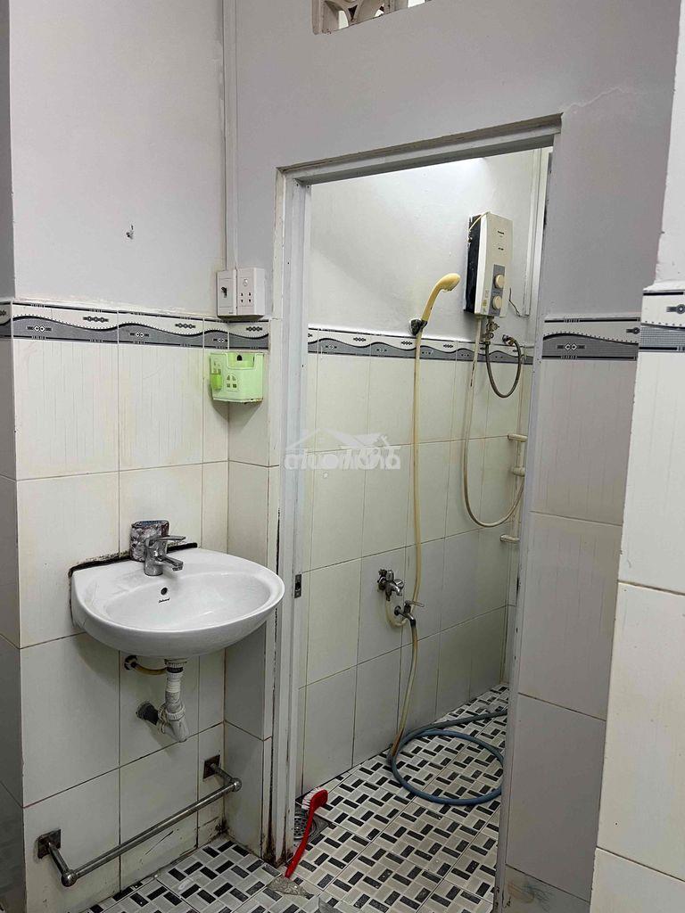 Cho thuê nguyên căn nhà 39/11b tạ quang bửu, p2, q8 - 3 phòng ngủ - 4
