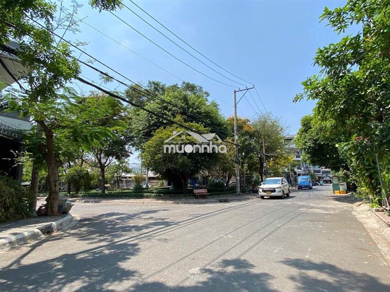 Hẻm 12m khu vip có công viên 4.4x17