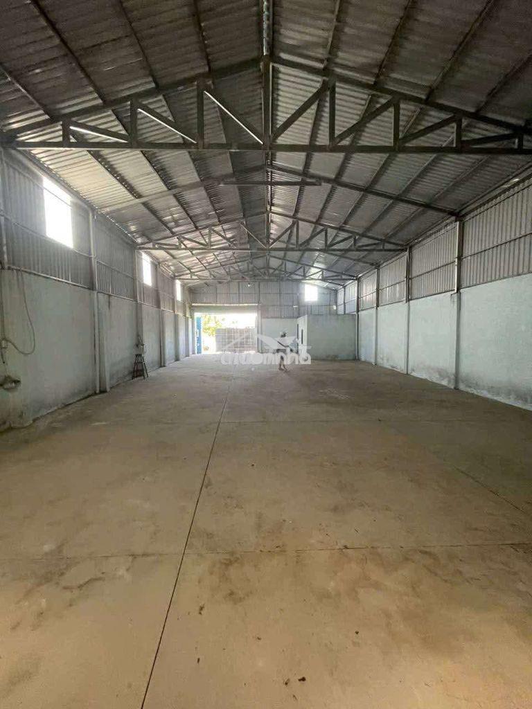 Xưởng kho chứa hàng 10x20 tróng suốt - 3
