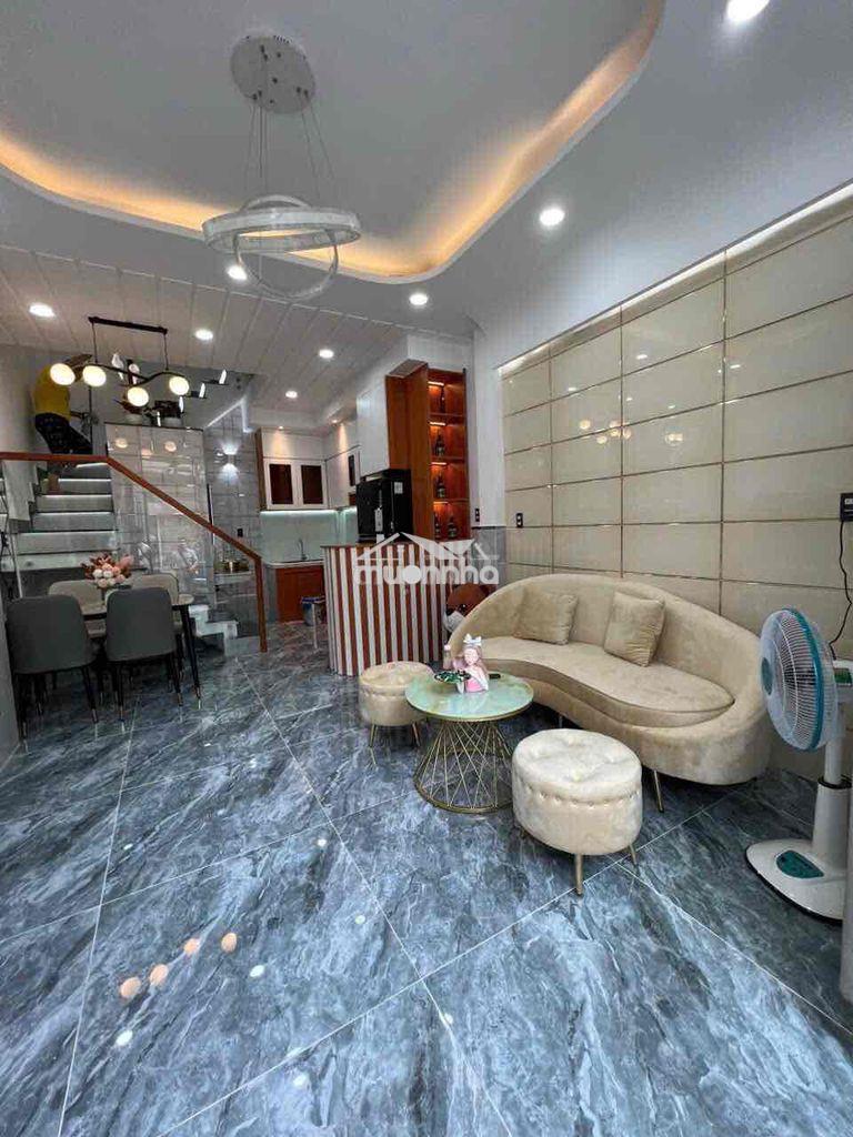 Nhà fun nội thất ,đường nguyễn du p7 gv