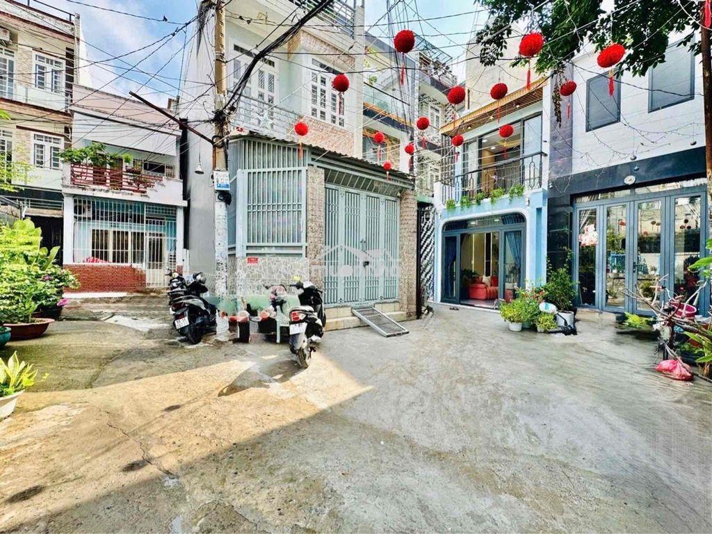 Chính chủ chưa qua đầu tư cần bán gấp nhà kiên cố nở hậu tài lộc 8 tỷ - 3