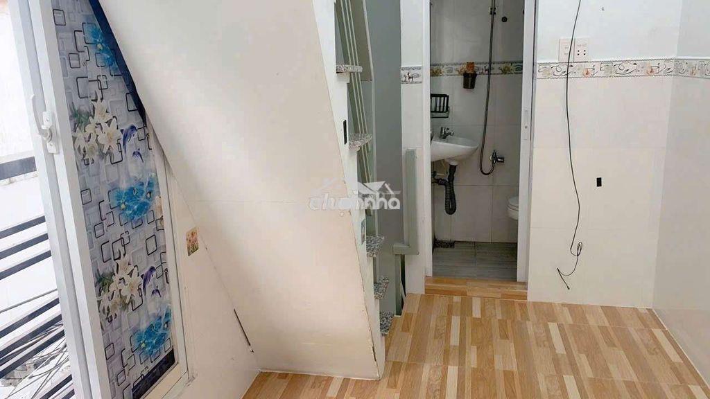 Cho thuê nhà nc 3 tầng sát ngay khu bàu cát, chợ tân bình. - 2