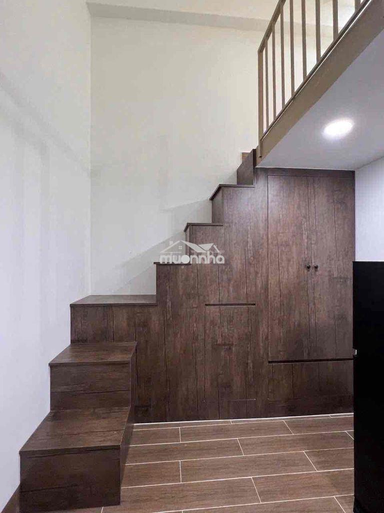 Phòng gác giá tốt tiện di chuyển qua q1,q4 gần kcx,ufm,... - 3