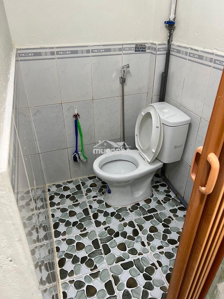 Phòng trọ mặt đất, gần khu chế xuất - 3
