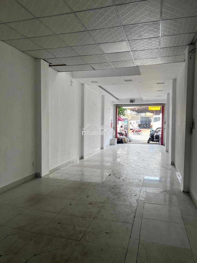 Cho thuê nhà mặt đường lê văn khương. 4m x 20m. 1 lầu. giá 16 triệu