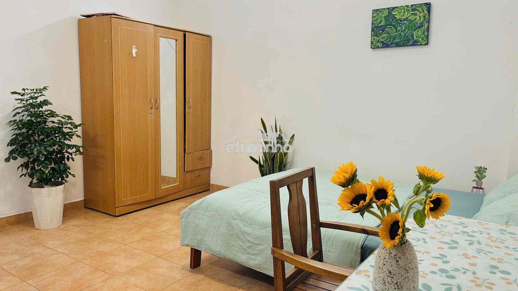 Phòng rộng dễ thương nấu ăn không ám khói - 4