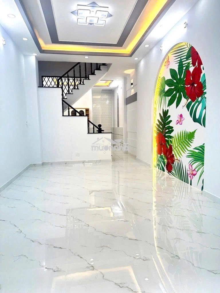 Bán nhà 2  tầng - ngang 5m - hẻm oto - nơ trang long