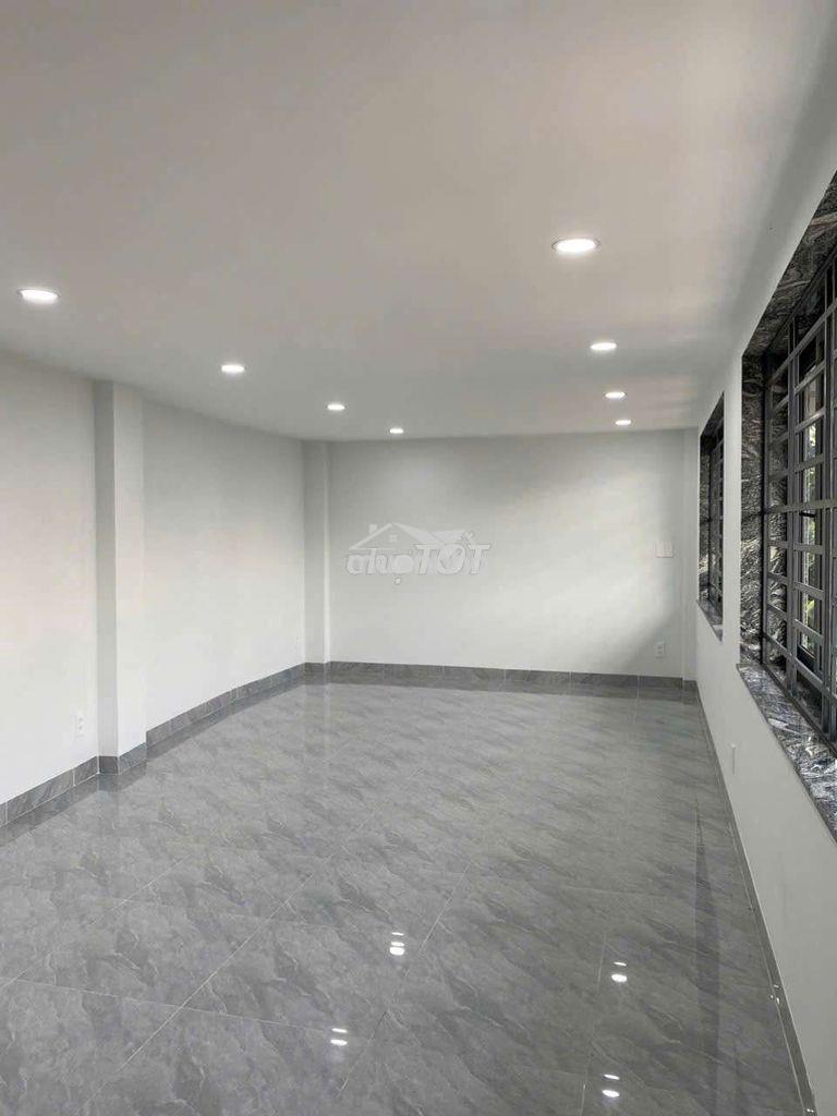 Cho thuê toà nhà mặt tiền phạm huy thông  dt: 13x4m 1 trệt 1 lửng 4 l - 4