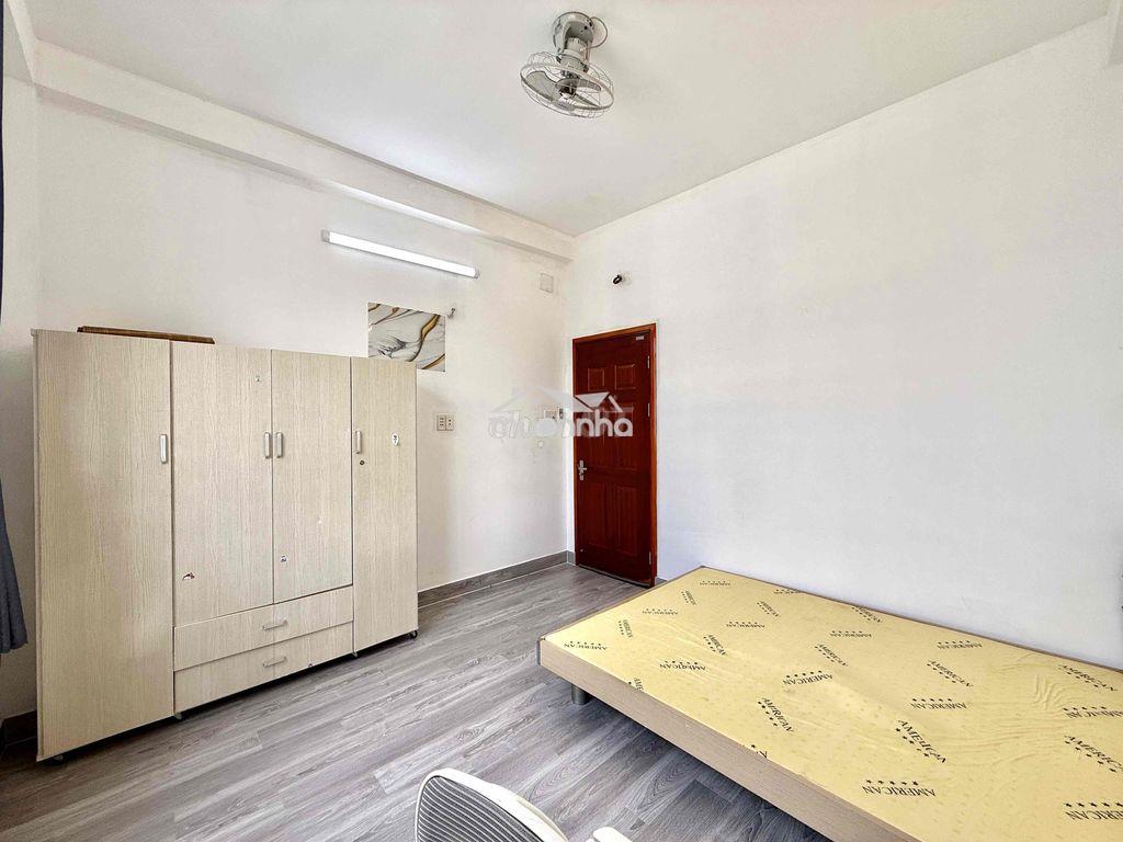 Cho thuê căn hộ cửa sổ full nội thất rộng 20m2 ngay cầu nguyễn văn cừ - 2