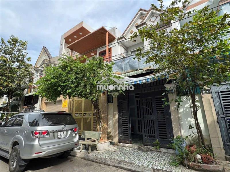 Nhà lầu gần ngã tư chiêu liêu giá 6.5 triệu