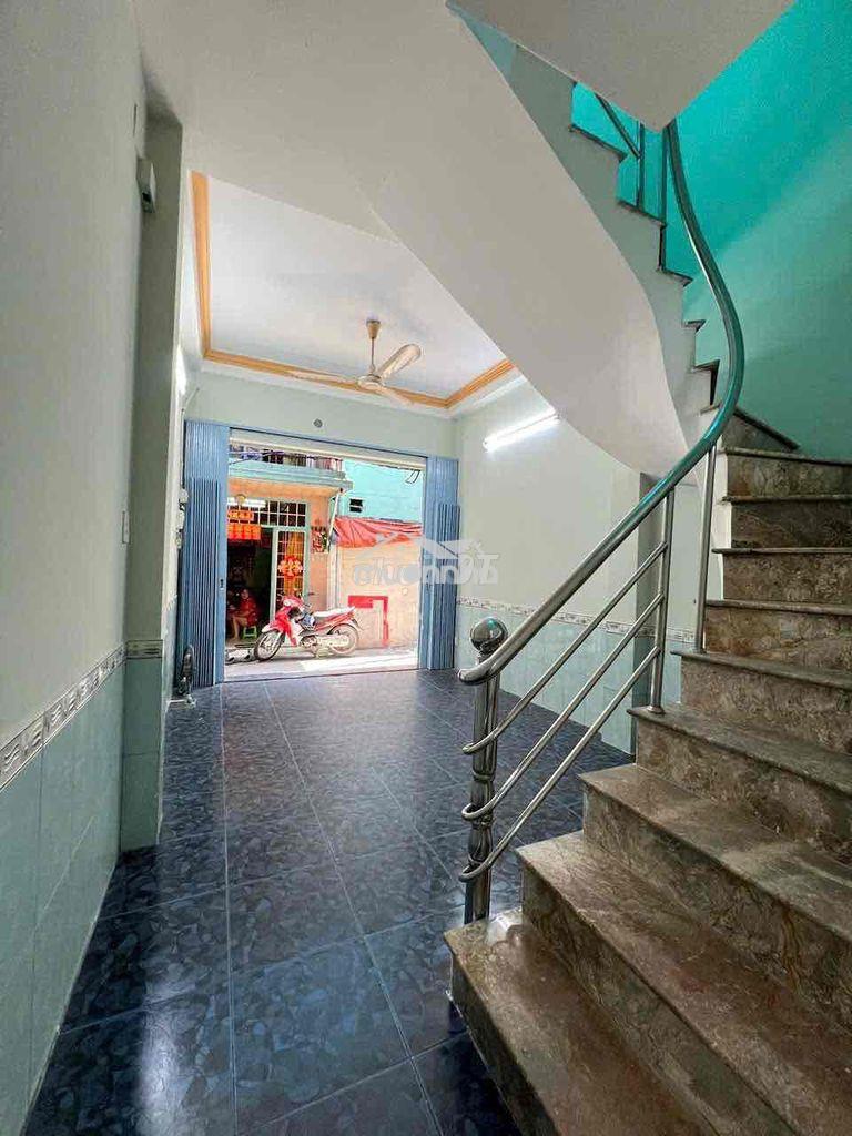 Quận 10  - cho thuê nhà nguyên căn – 10tr/tháng - đường 3 tháng 2 - 4